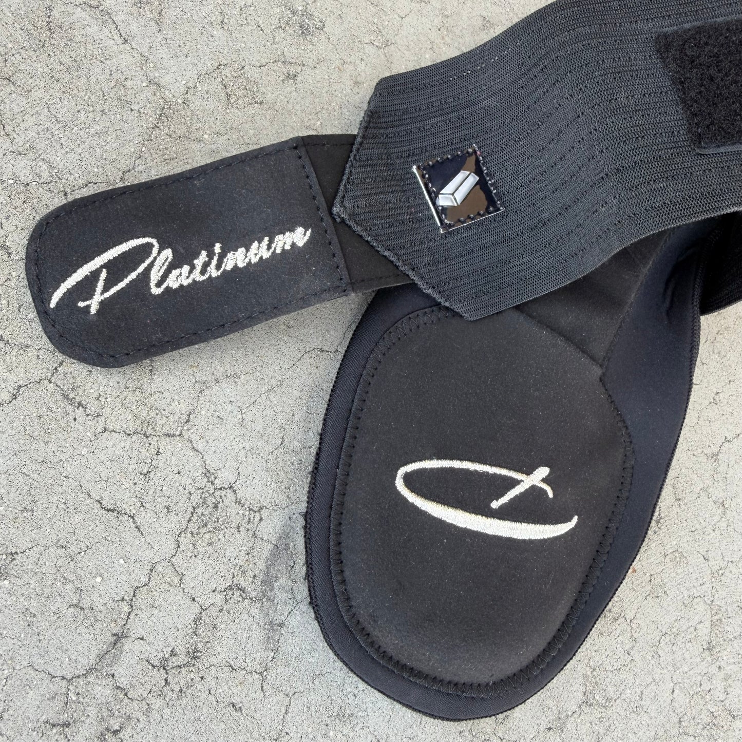 PLTM Pro Sliding Mitt (Black/Platinum)